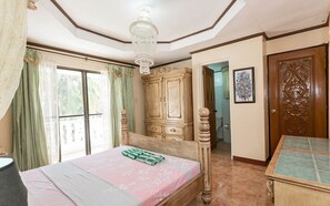 Junior Room, 1 Queen Bed, Sea View | Laptop workspace, rollaway beds, bed sheets - White Castle Resort & Hotel (Lian)