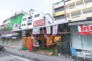 Exterior - OYO 1007 Vech Guesthouse (Patong)