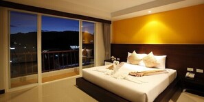 Minibar, in-room safe, soundproofing, rollaway beds - Nize Hotel (Ratsada)