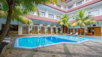 Piscina externa sazonal