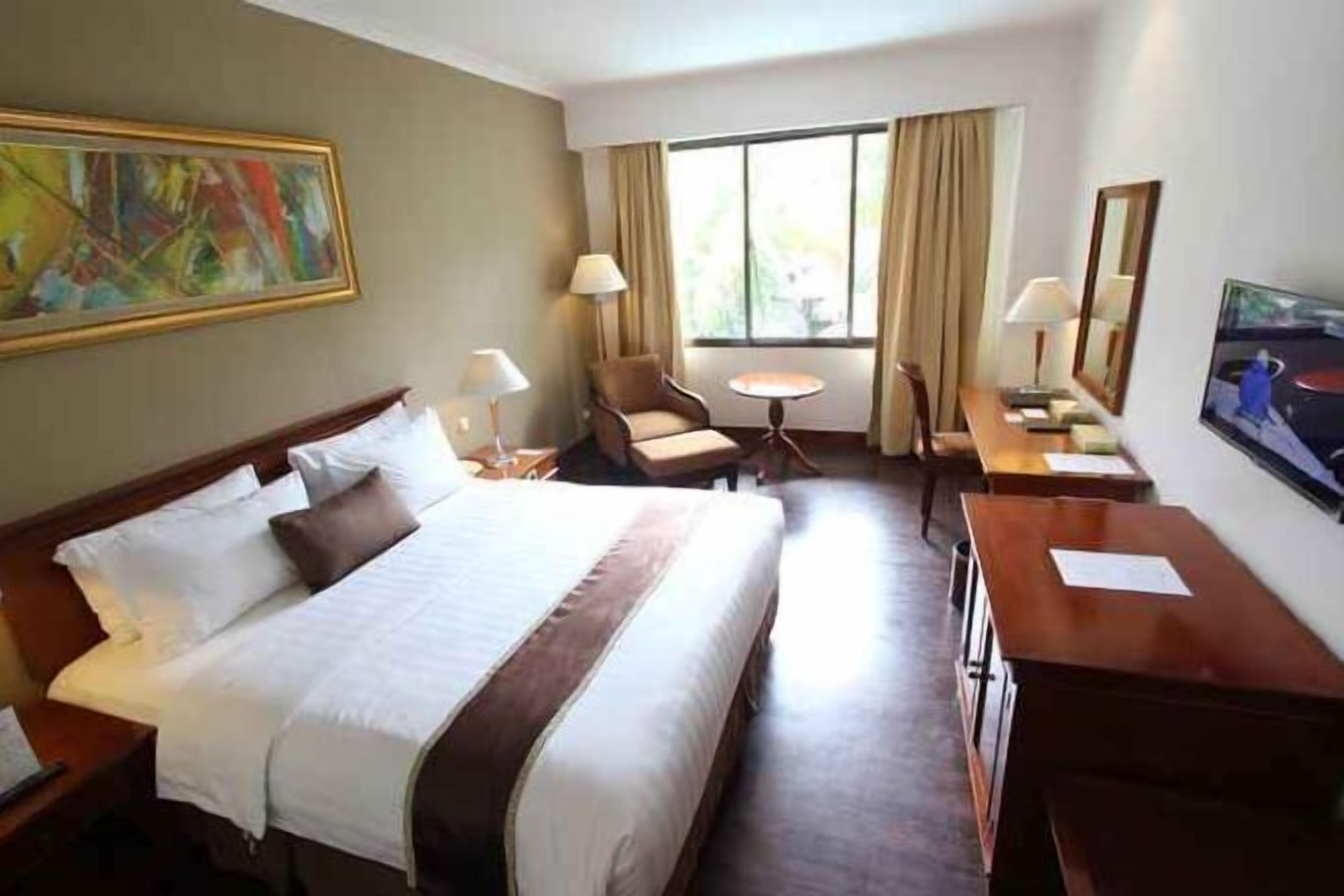 Minibar, in-room safe, desk, blackout drapes