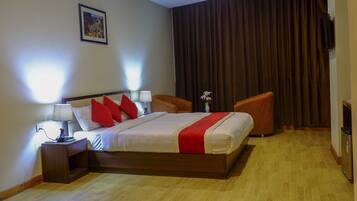 In-room safe, desk, laptop workspace, soundproofing