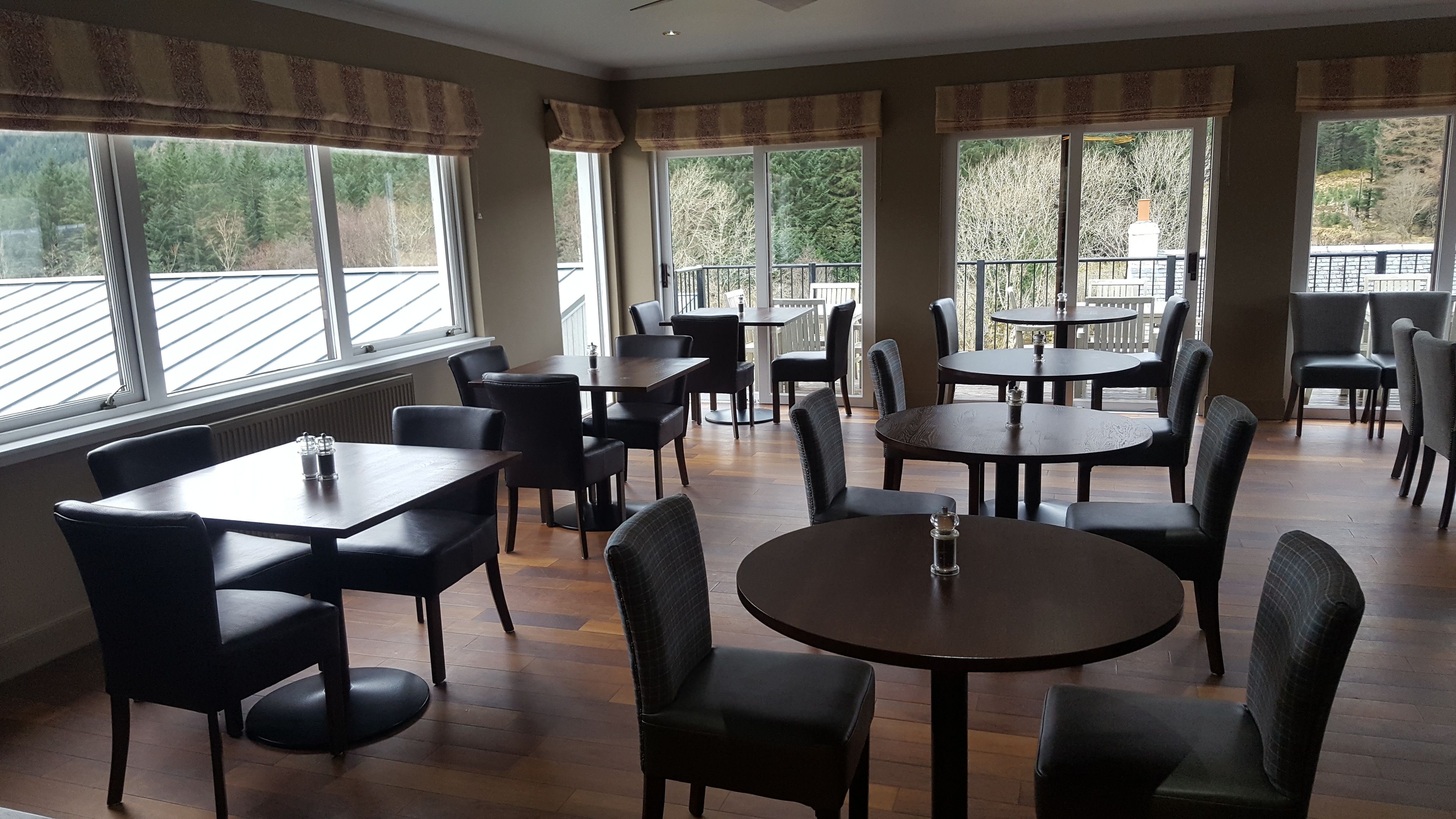 Breakfast, lunch, dinner served; British cuisine 