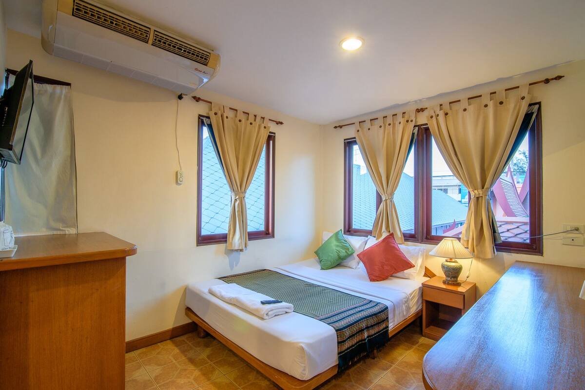 Superior Room | In-room safe, free WiFi