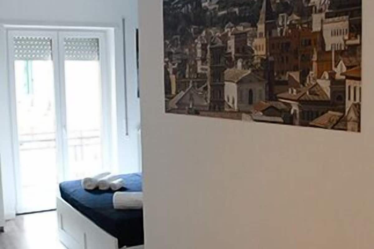 Double Room, Balcony | Desk, free WiFi