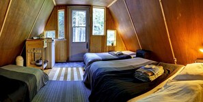 Familienzimmer, eigenes Bad | Individuell dekoriert, individuell eingerichtet, Schreibtisch