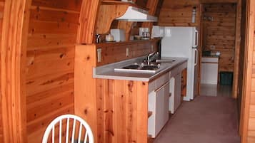 小屋 | 私人厨房 | 冰箱、微波炉、炉灶、茶具/咖啡用具