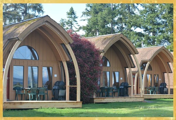 Cabin | Beach/ocean view - Oyster Bay Resorts (Campbell River)