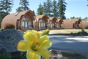 Cabin | Resort view - Oyster Bay Resorts (Campbell River)