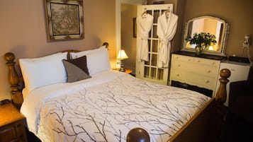 1 bedroom, iron/ironing board, bed sheets