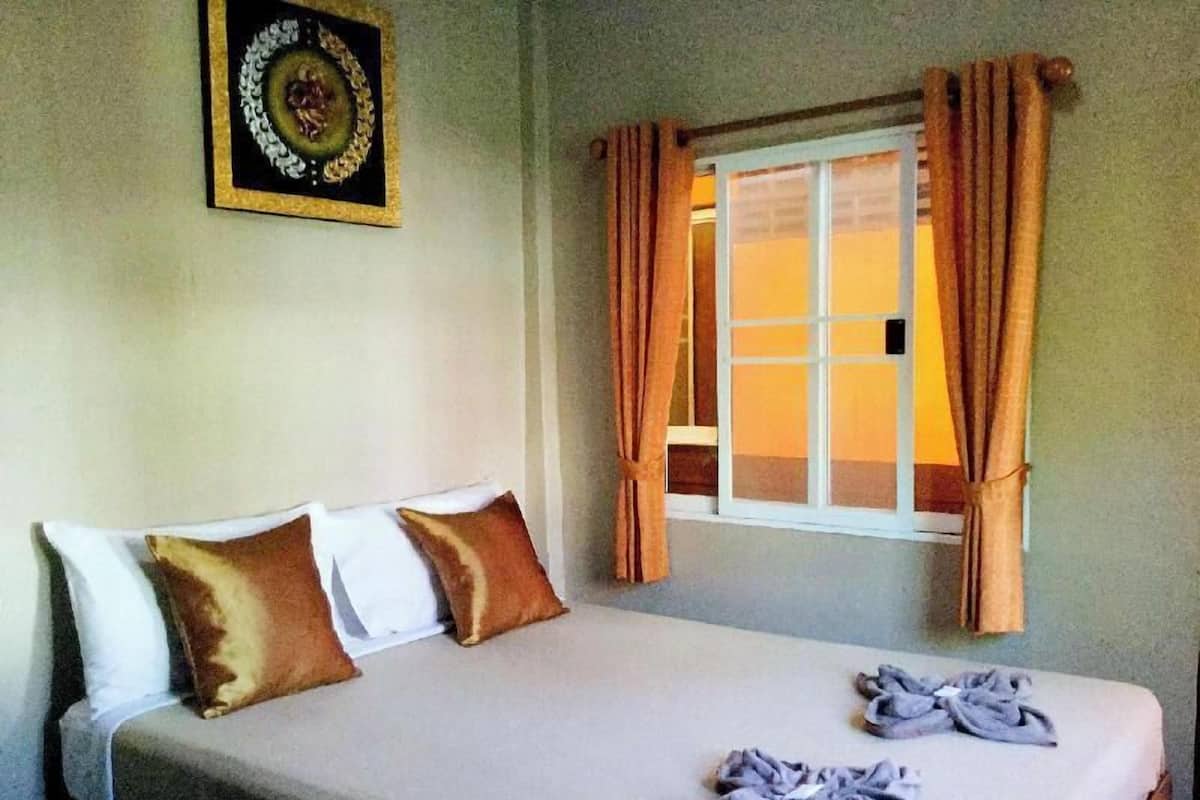 In-room safe, free WiFi