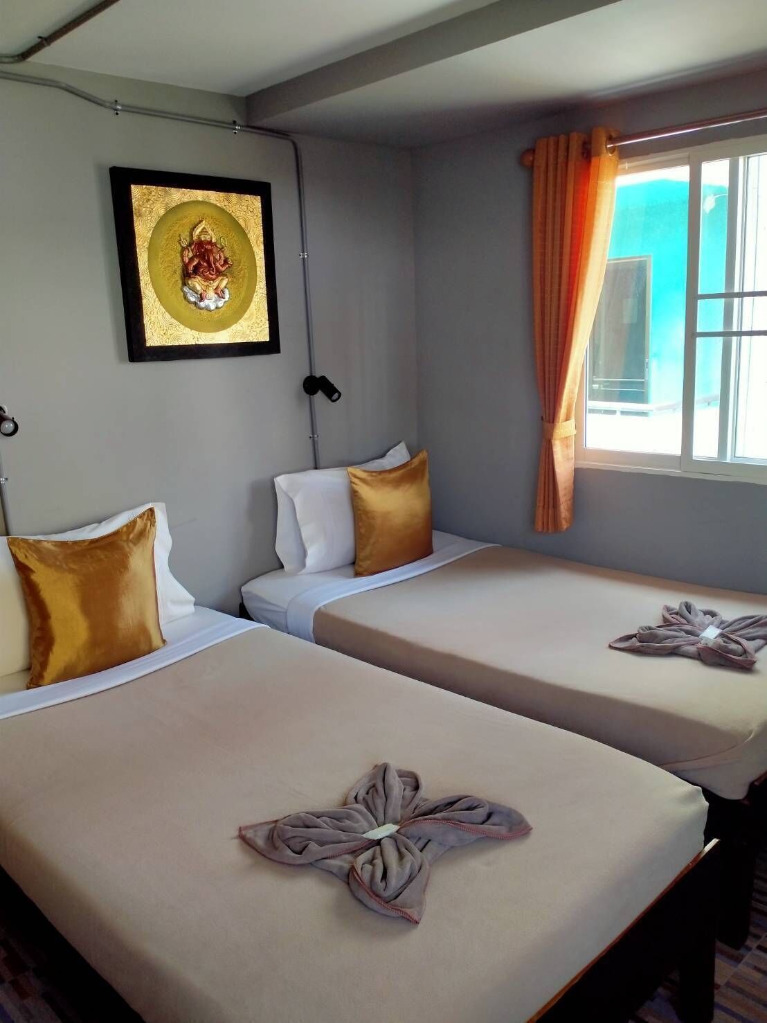 Caja de seguridad en la habitación y wifi gratis 