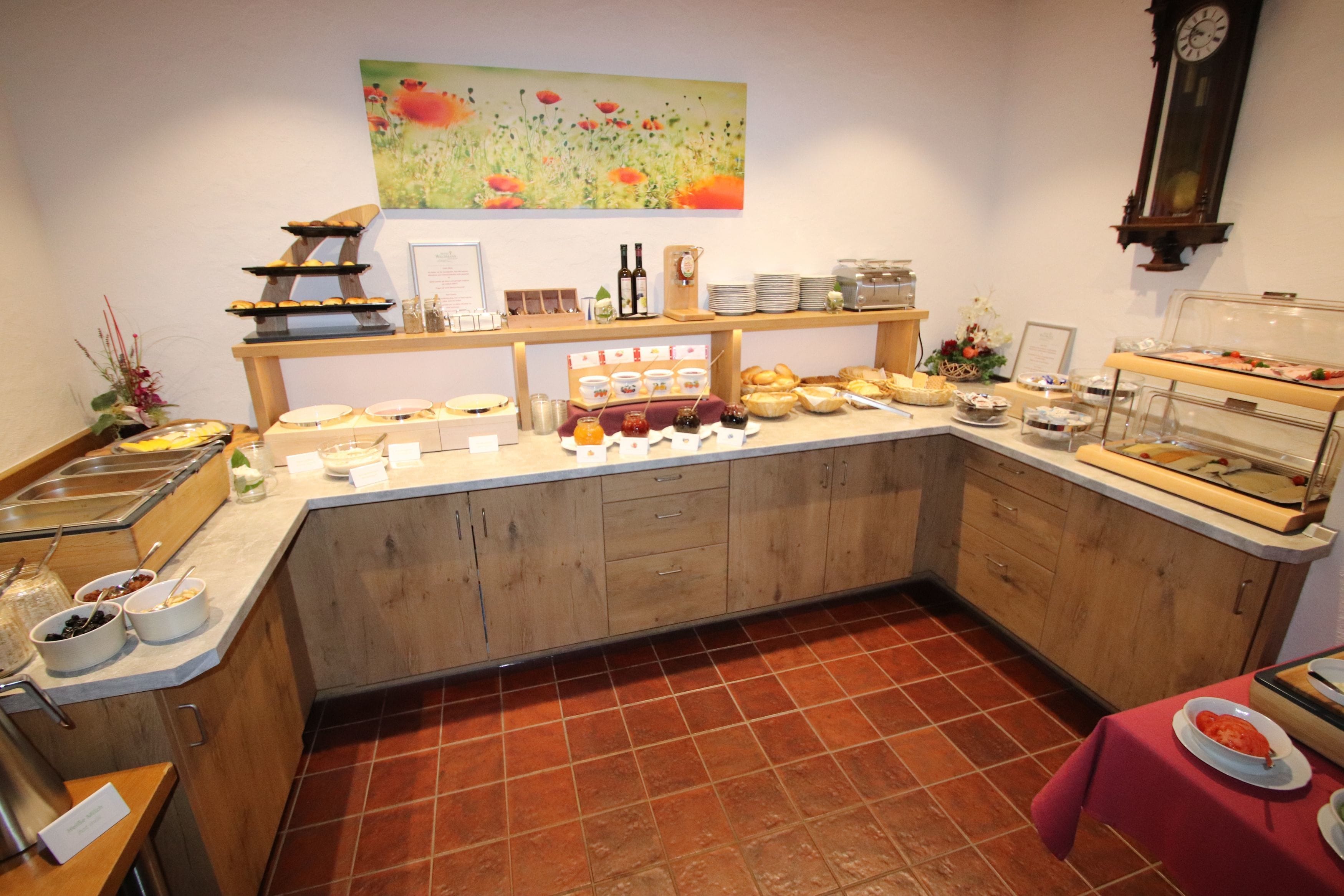 breakfast (eur 12.50 per person)