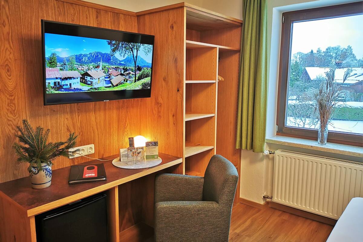 standard double room, 1 bedroom | 1 bedroom, hypo-allergenic bedding, desk, blackout curtains