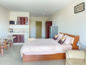 Superior Room, 1 Queen Bed, Non Smoking, Microwave | Hypo-allergenic bedding, in-room safe, desk, iron/ironing board - Dream Boutique Hotel (Cha-am)