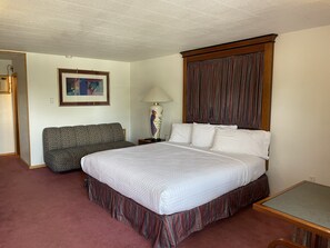 King Suite | Pillow-top beds, individually furnished, iron/ironing board, free WiFi - Trails End Motel (Wisconsin Dells)