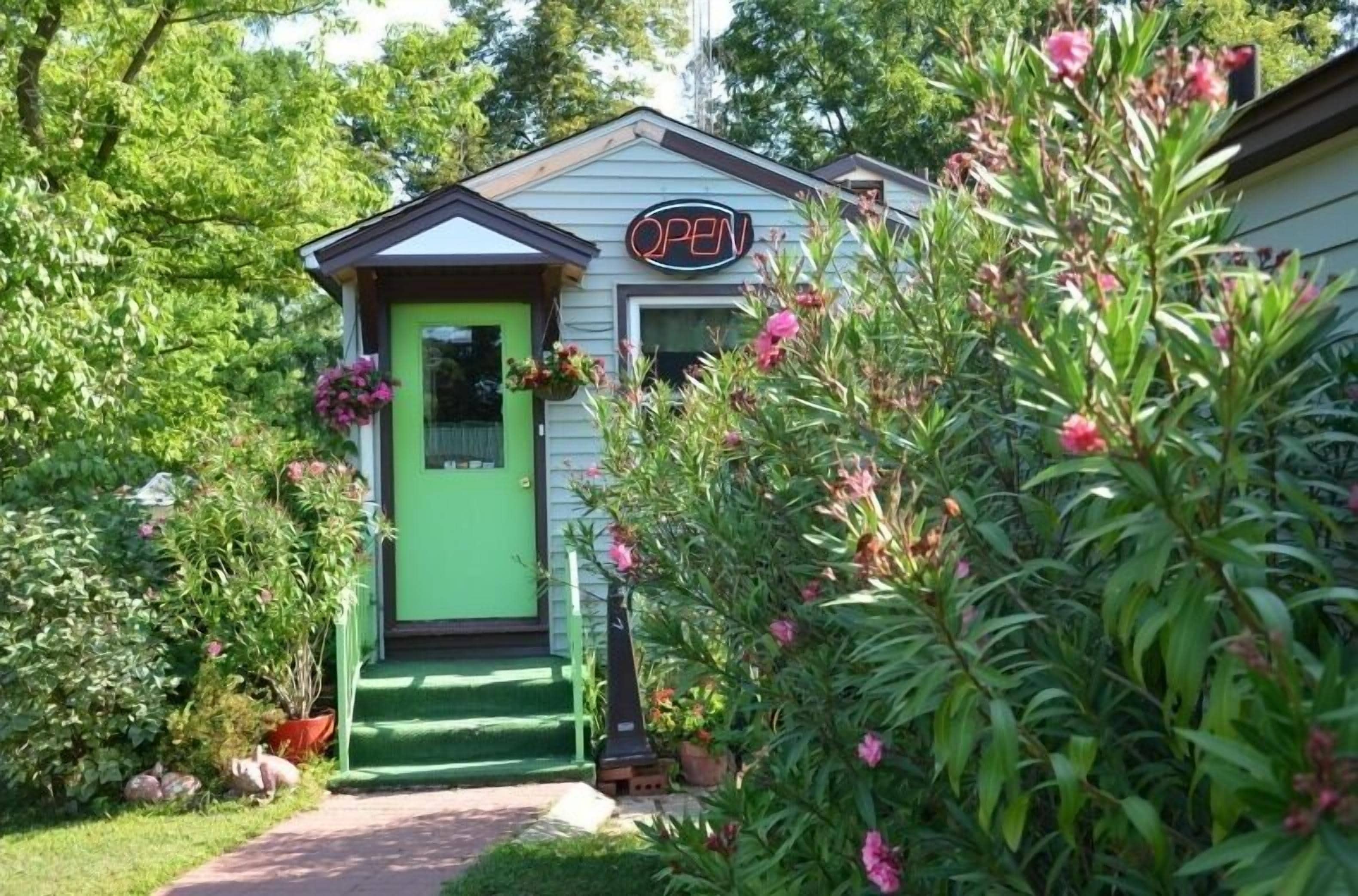 Deer trail Motel in Wisconsin Dells, United States
