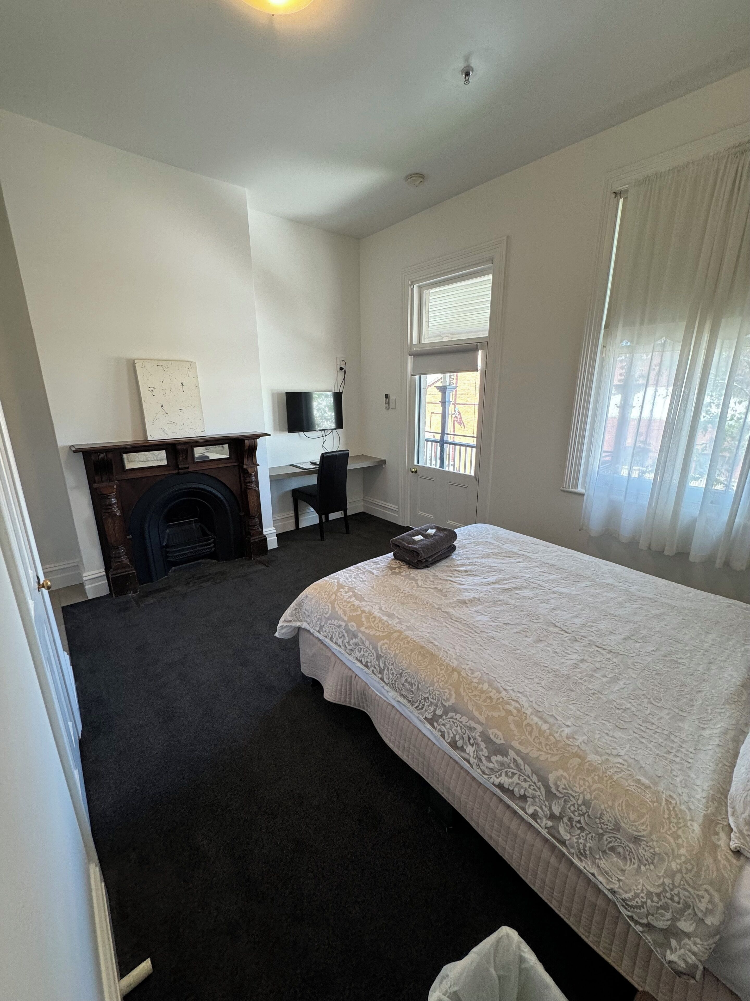 Maisonette | Individually decorated, individually furnished, desk, iron/ironing board