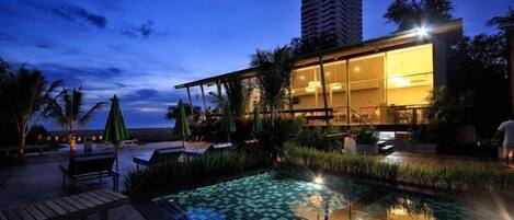 Outdoor pool, sun loungers