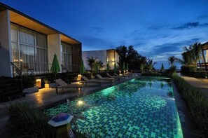 Outdoor pool, pool loungers