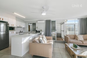 Private kitchen - Capeview Apartments Caloundra (Kings Beach)