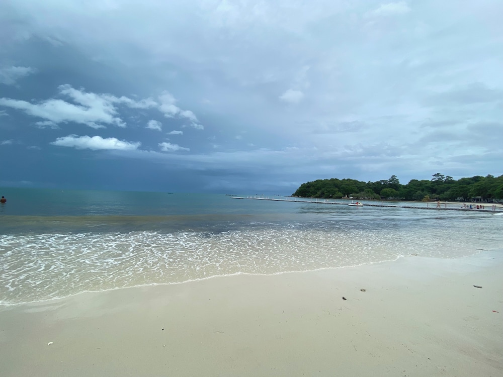 La Lune Beach Resort by null