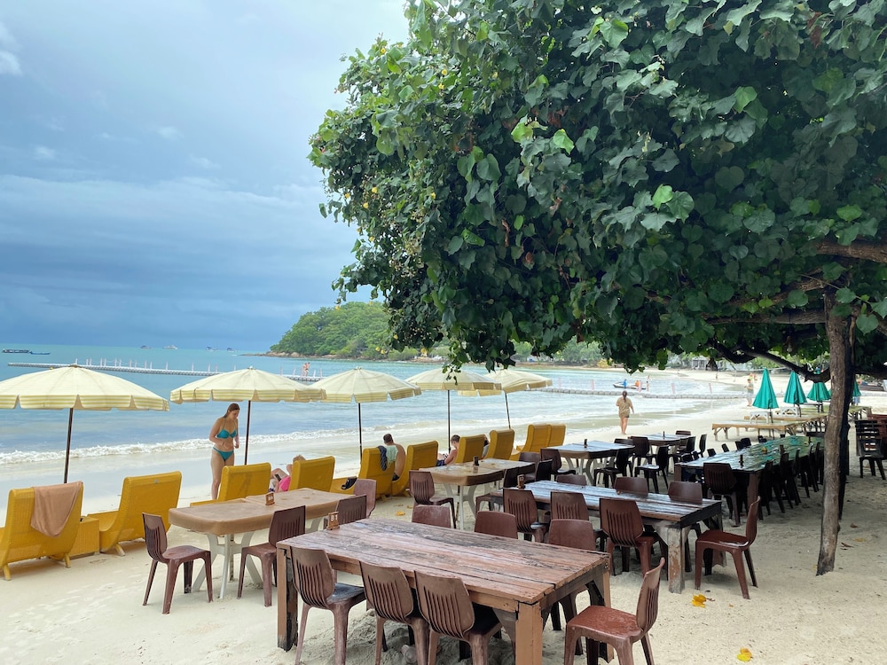 La Lune Beach Resort by null