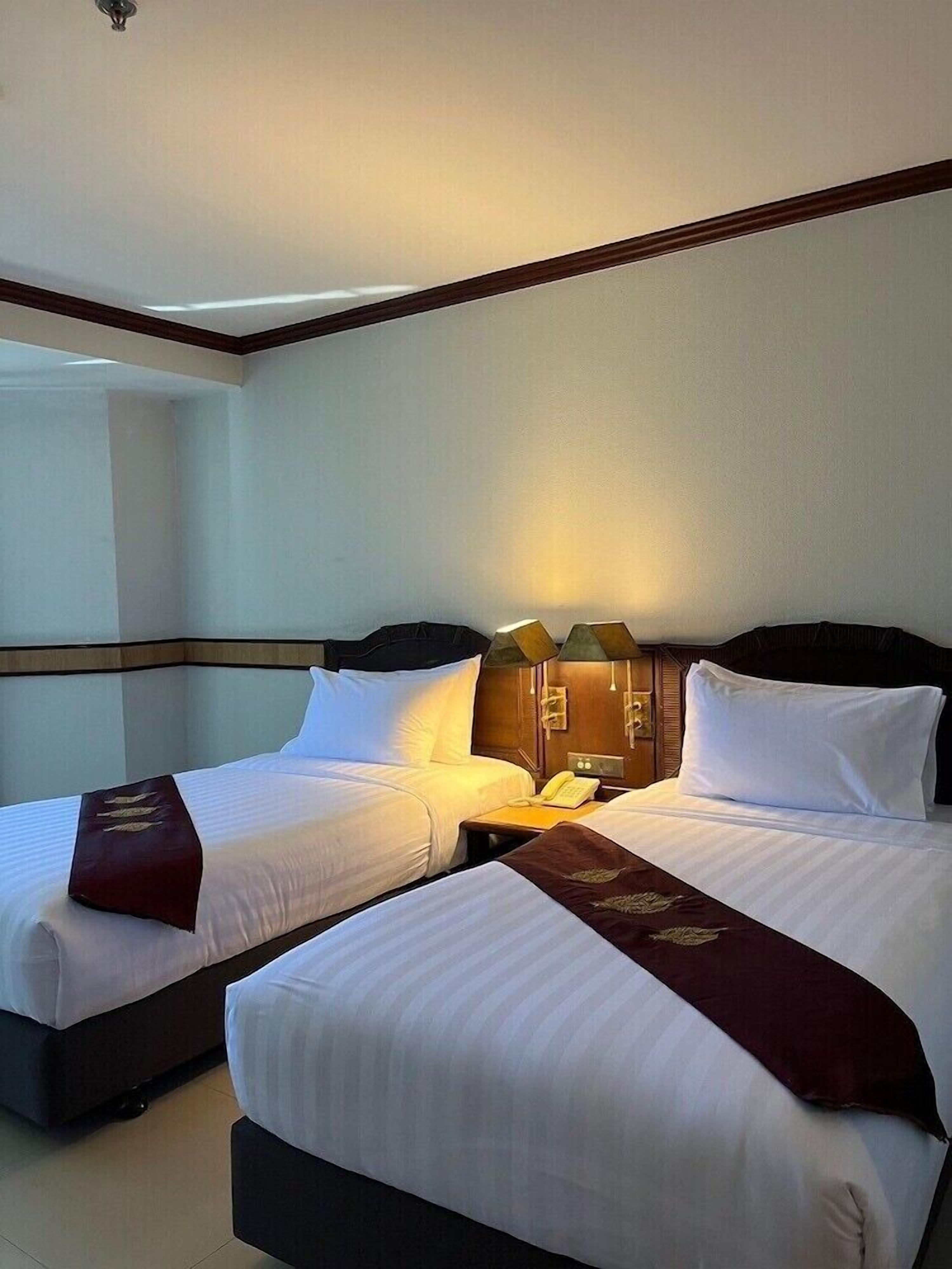 In-room safe, desk, free WiFi, wheelchair access