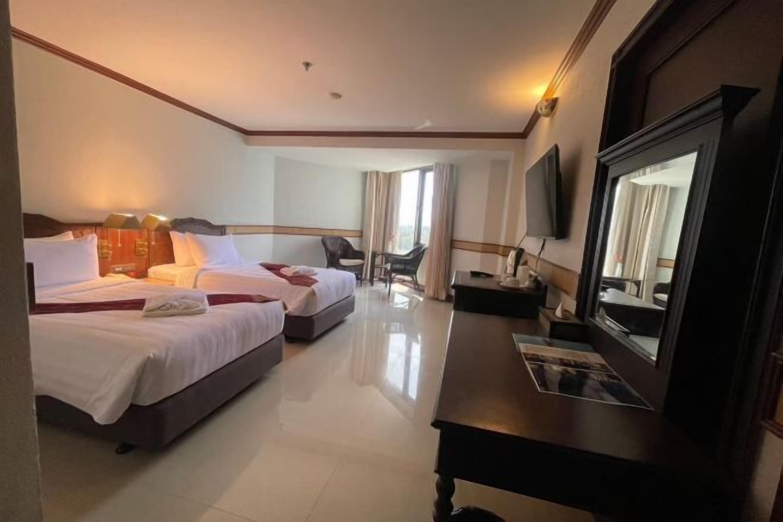 Een kluis op de kamer, een bureau, gratis wifi, rolstoeltoegang