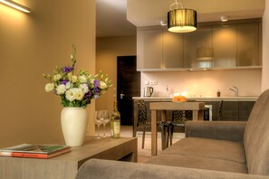 Suite, 1 Bedroom | Coffee and/or coffee maker