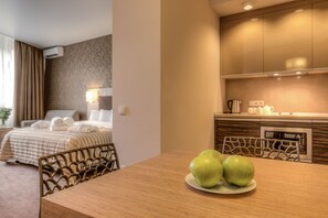 开间 | 私人简易厨房 | 冰箱、茶具/咖啡用具、电热水壶、厨具/餐具