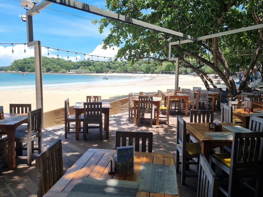 Breakfast, lunch, dinner served; international cuisine