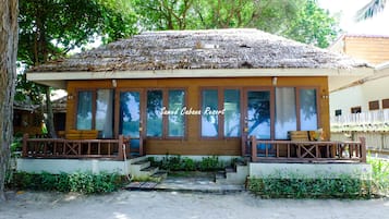 Υποαλλεργικά κλινοσκεπάσματα, χρηματοκιβώτιο στο δωμάτιο, γραφείο