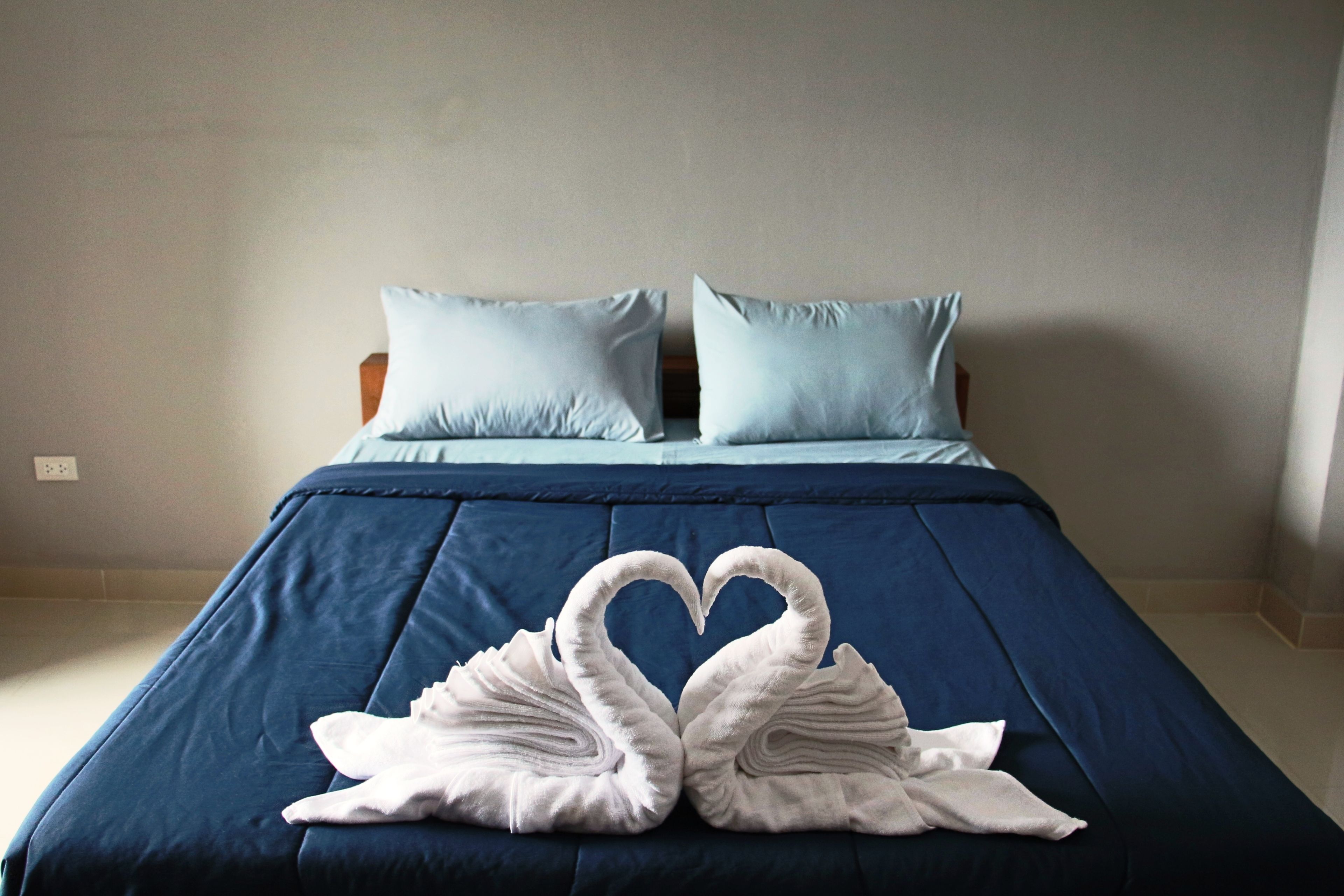 hypo-allergenic bedding, in-room safe, desk, rollaway beds