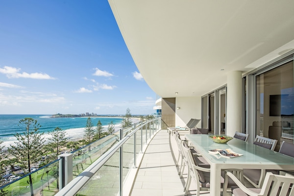 3 Bedroom Executive Luxe Apartment | Balcony view