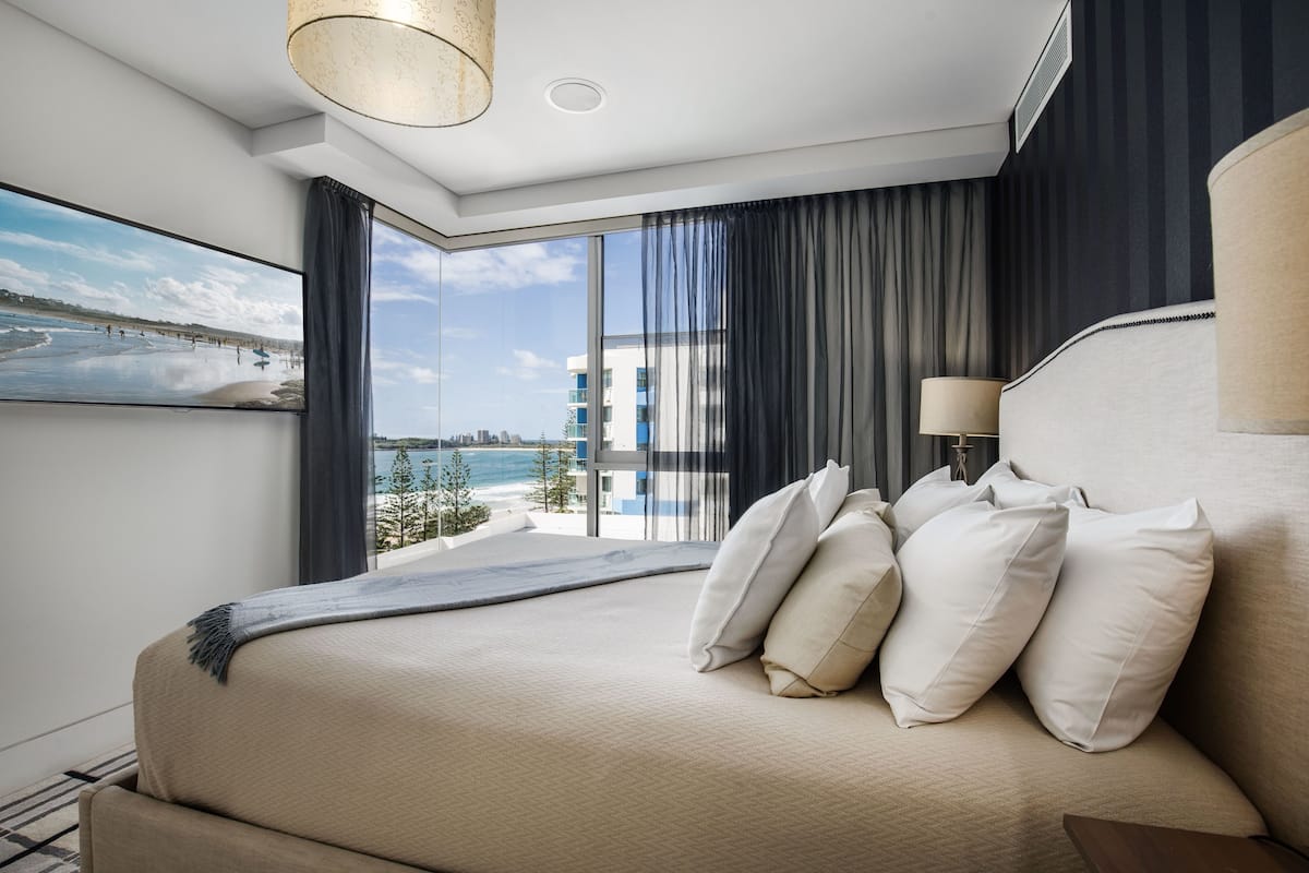 3 bedrooms, premium bedding, individually decorated