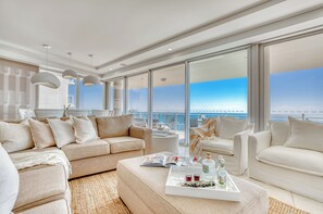 3 Bedroom Executive Luxe Apartment | Living area | Flat-screen TV, DVD player - Sea Pearl Resort Mooloolaba (Mooloolaba)