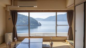 In-room safe, desk, soundproofing, free WiFi