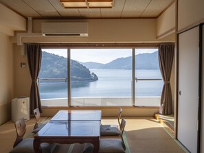 Habitació, no fumadors (Japanese European Style) | Caixa forta a l'habitació, escriptori i habitacions insonoritzades 