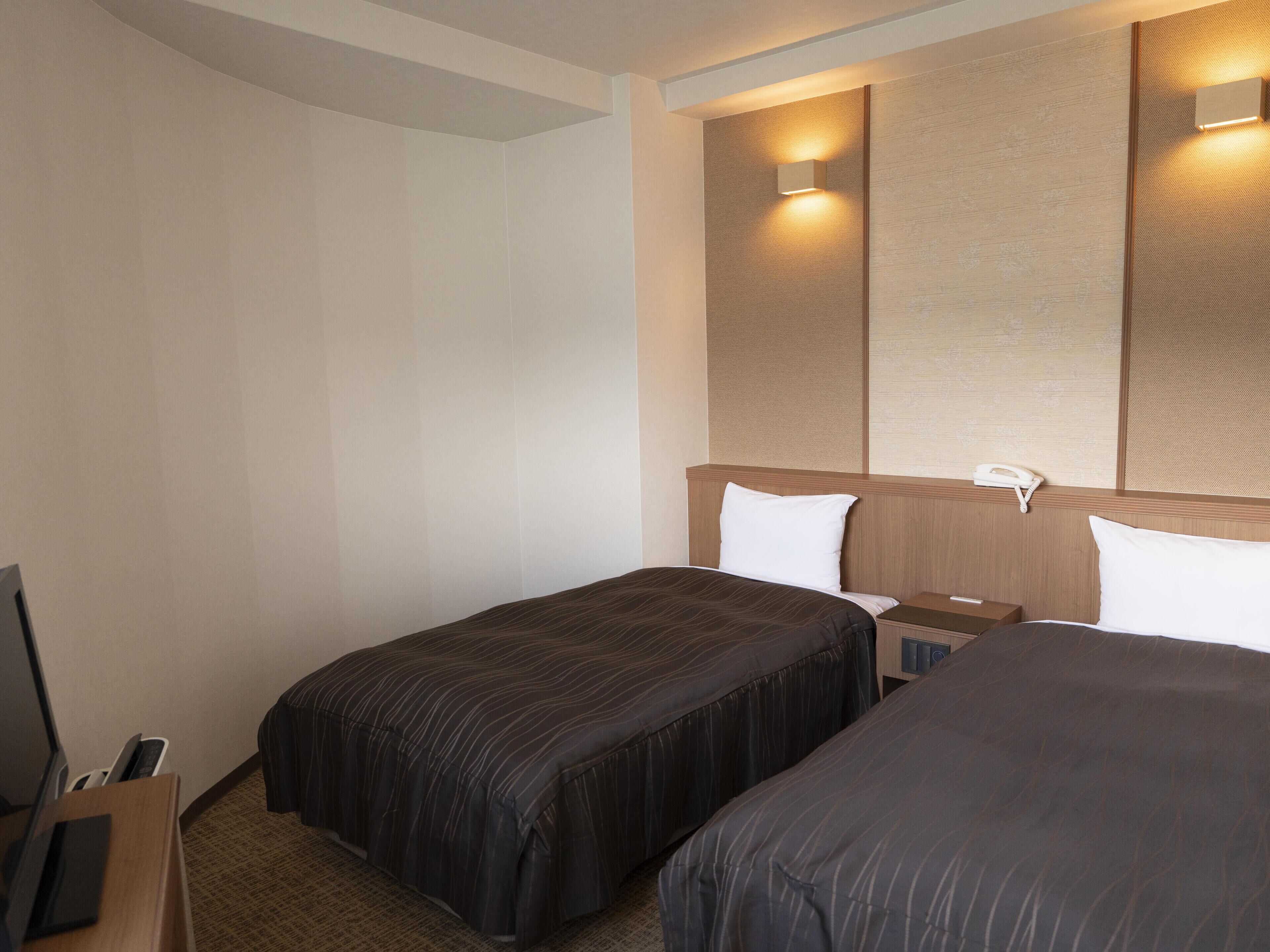 In-room safe, desk, soundproofing, free WiFi