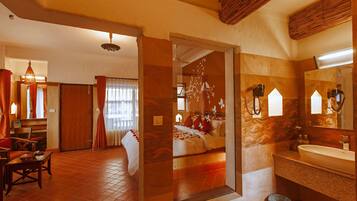 Honeymoon Studio Suite | Premium bedding, minibar, in-room safe, desk