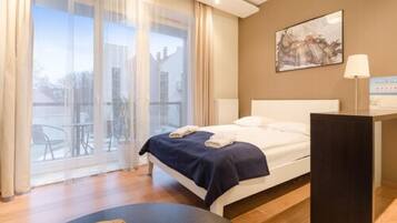 Studio, Balcony (2 people) | Premium bedding, individually decorated, individually furnished