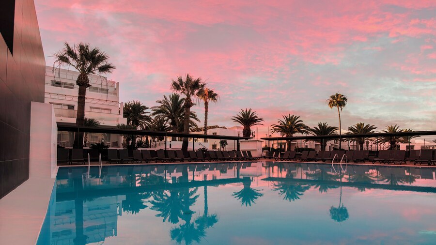 Aequora Lanzarote Suites