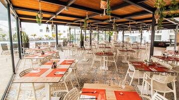 3 Restaurants, Frühstück, Mittagessen, Abendessen, mediterrane Küche