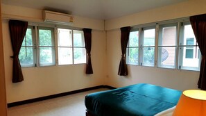 Minibar, rollaway beds, free WiFi, bed sheets
