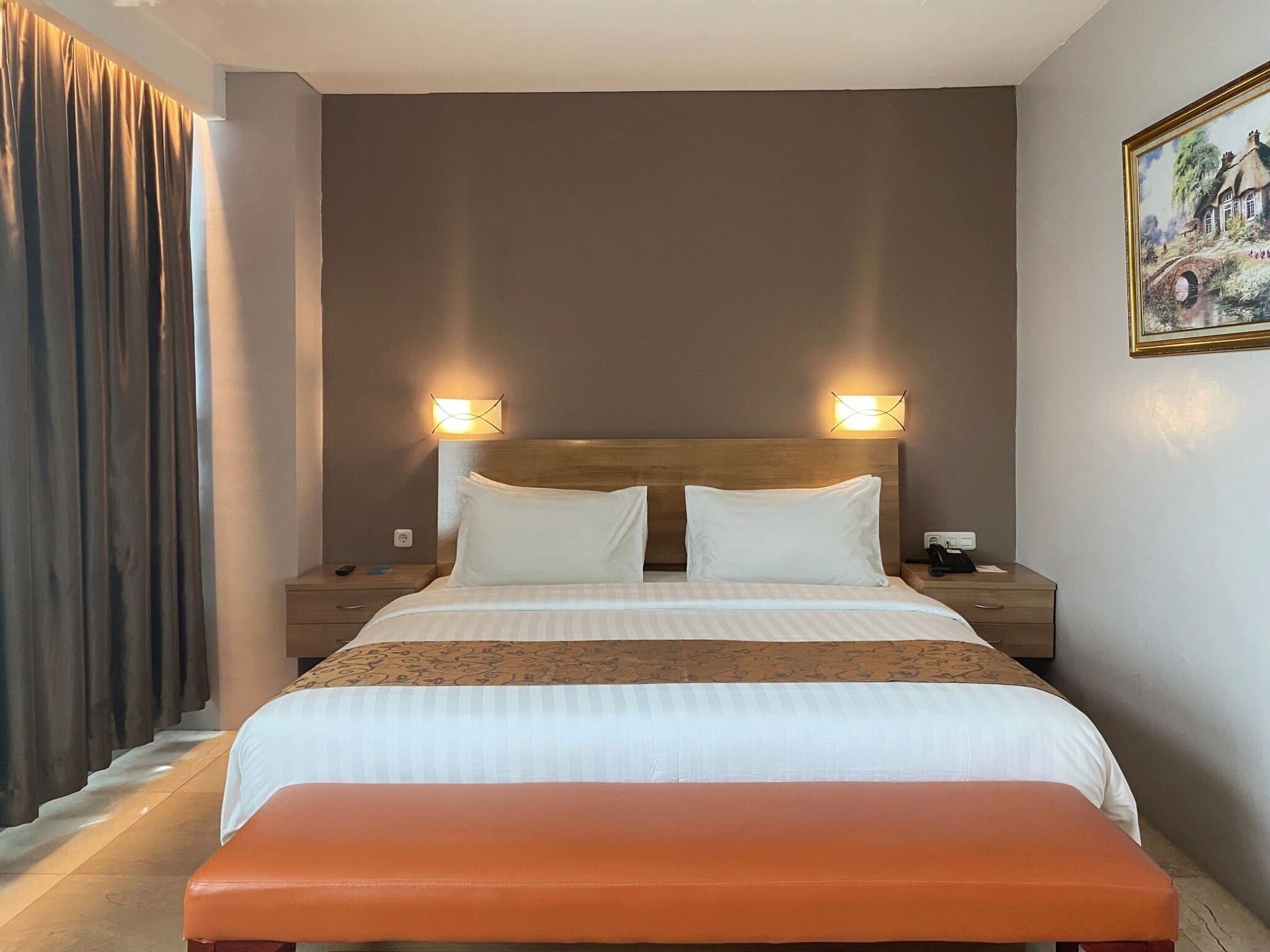 Habitación individual presidencial, 1 cama King size, tina | Ropa de cama de alta calidad y caja de seguridad en la habitación 