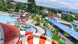 Gambar tidak terklasifikasi, 5 dari 50, tombol