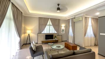 Televisión LCD de 12 pulgadas con canales vía satélite y televisión