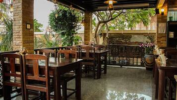 Morgunverður eldaður eftir pöntun daglega (150 THB á mann)