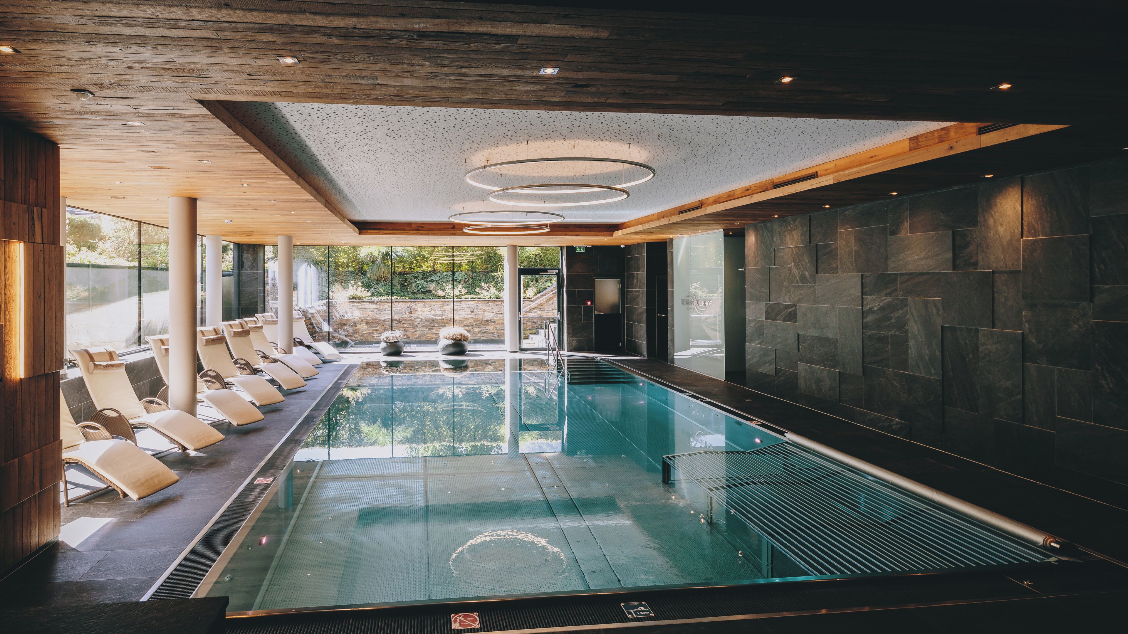 Exercise/lap pool